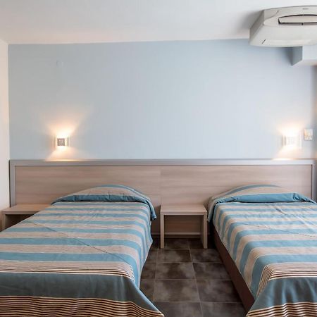 Hotel Longosa Pantai Sunny Luaran gambar