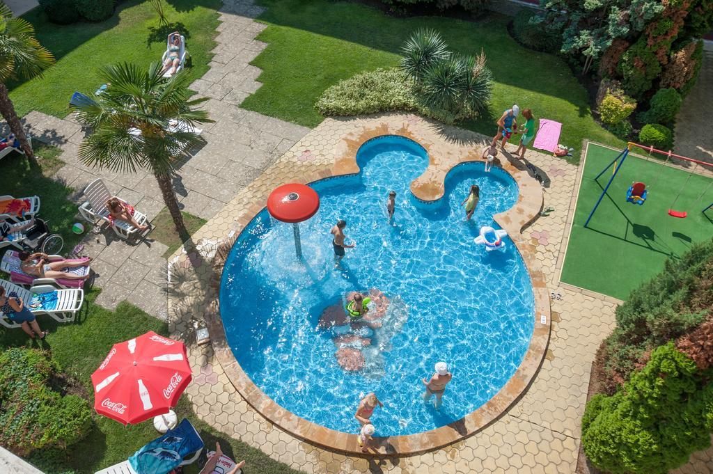 Hotel Longosa Pantai Sunny Luaran gambar