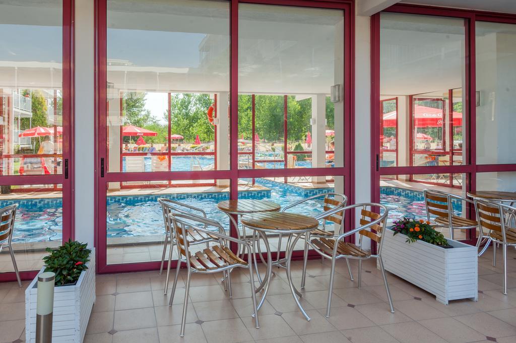 Hotel Longosa Pantai Sunny Luaran gambar