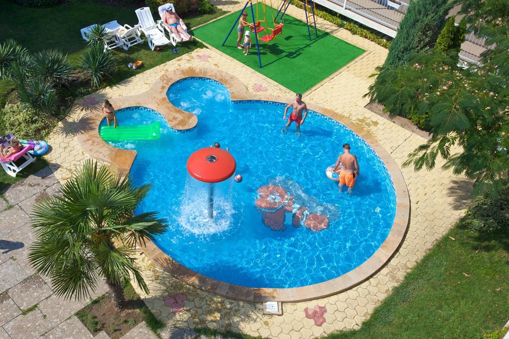 Hotel Longosa Pantai Sunny Luaran gambar