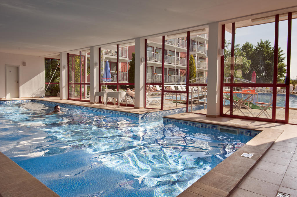 Hotel Longosa Pantai Sunny Luaran gambar
