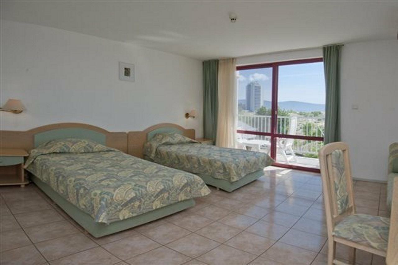 Hotel Longosa Pantai Sunny Luaran gambar